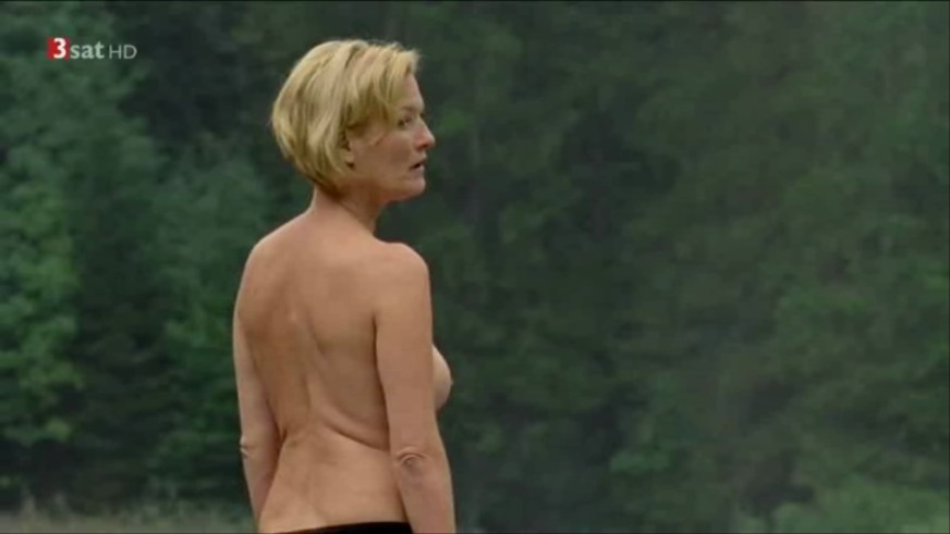 Suzanne Von Borsody no underwear