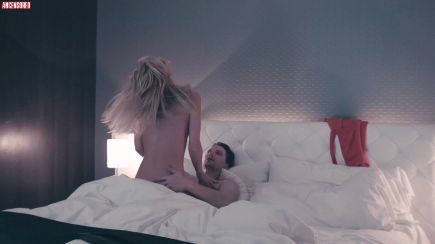 Tessa Farrell legs 83