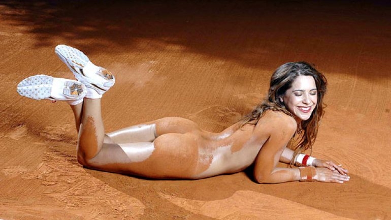 Victoria Vanucci naked breasts 20 Victoria Vanucci naked breasts 20